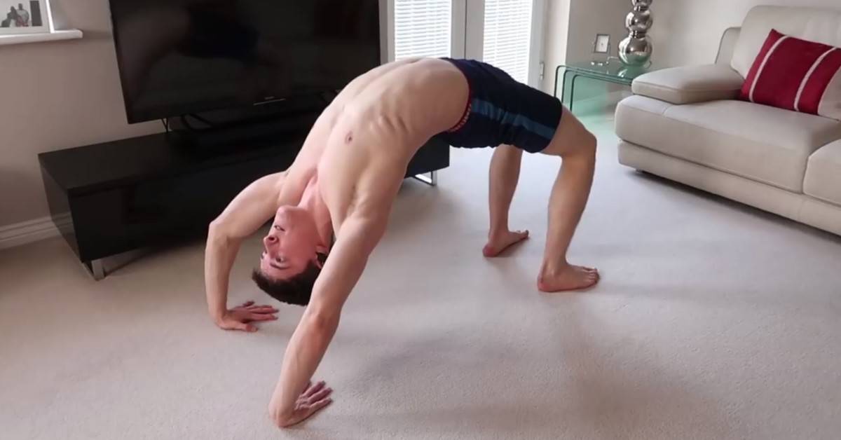 jake becoming more flexible with his calisthenics transformation