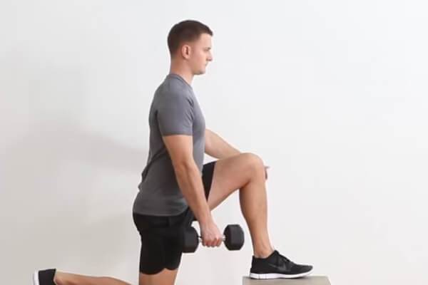 Single-Arm Dumbbell Reverse Lunge From Deficit